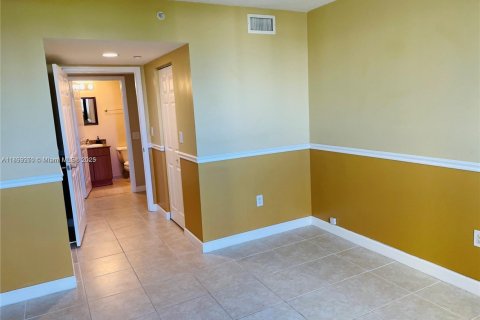 Copropriété à vendre à Hallandale Beach, Floride: 2 chambres, 106.84 m2 № 1945701 - photo 5