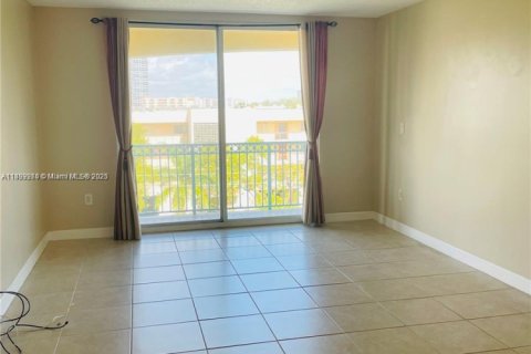 Copropriété à vendre à Hallandale Beach, Floride: 2 chambres, 106.84 m2 № 1945701 - photo 8
