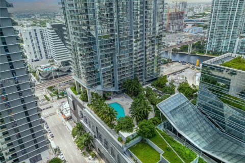 Condominio en alquiler en Miami, Florida, 1 dormitorio, 92.62 m2 № 1926556 - foto 29