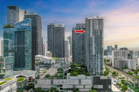 Condominio en alquiler en Miami, Florida, 1 dormitorio, 92.62 m2 № 1926556 - foto 25