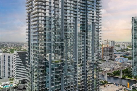 Condominio en alquiler en Miami, Florida, 1 dormitorio, 92.62 m2 № 1926556 - foto 28