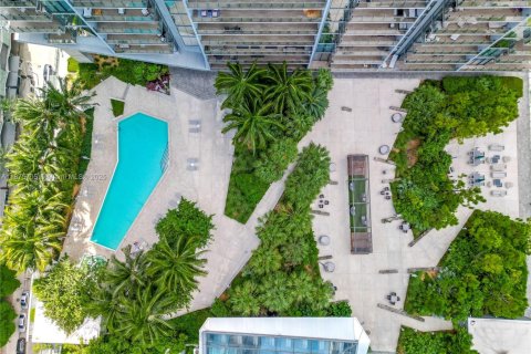 Condominio en alquiler en Miami, Florida, 1 dormitorio, 92.62 m2 № 1926556 - foto 27