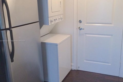 Copropriété à louer à Miami Beach, Floride: 40.6 m2 № 1929694 - photo 10