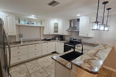 House in Punta Gorda, Florida 3 bedrooms, 160.16 sq.m. № 1808451 - photo 25