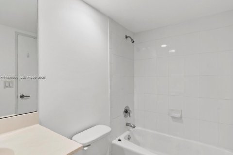 Купить кондоминиум в Холливуд, Флорида 1 спальня, 94.85м2, № 2043464 - фото 15