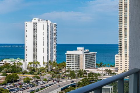 Condominio en venta en Sunny Isles Beach, Florida, 2 dormitorios, 143.16 m2 № 2030632 - foto 7