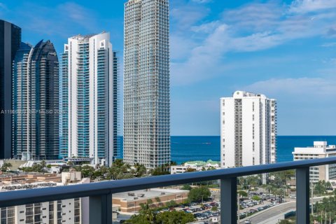 Condominio en venta en Sunny Isles Beach, Florida, 2 dormitorios, 143.16 m2 № 2030632 - foto 4