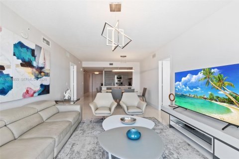 Condominio en venta en Sunny Isles Beach, Florida, 2 dormitorios, 143.16 m2 № 2030632 - foto 14