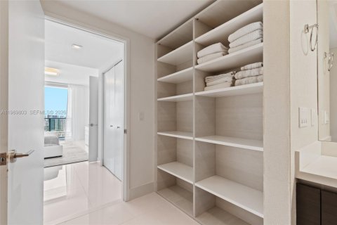 Condominio en venta en Sunny Isles Beach, Florida, 2 dormitorios, 143.16 m2 № 2030632 - foto 25