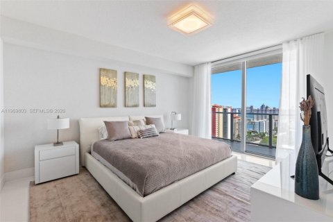 Condominio en venta en Sunny Isles Beach, Florida, 2 dormitorios, 143.16 m2 № 2030632 - foto 20