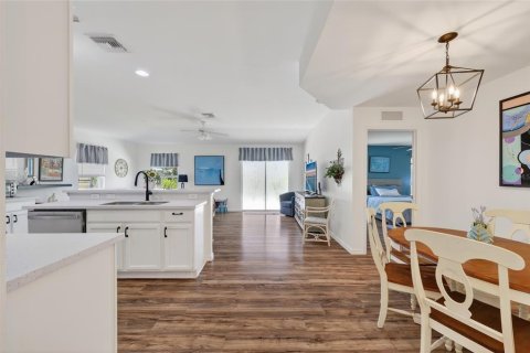Casa en venta en Punta Gorda, Florida, 4 dormitorios, 167.69 m2 № 2197186 - foto 3