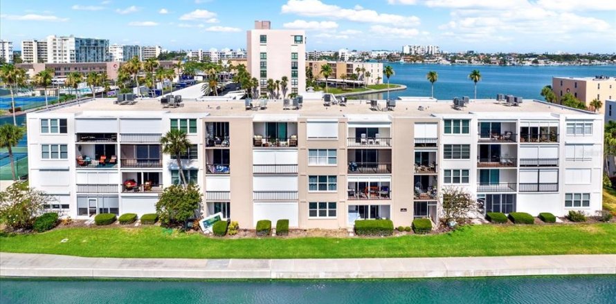 Condo à South Pasadena, Floride, 1 chambre  № 1761262