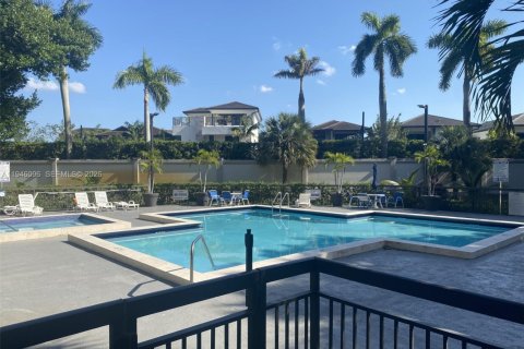 Copropriété à louer à Doral, Floride: 2 chambres, 96.25 m2 № 2002552 - photo 4