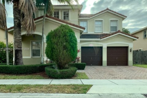 Villa ou maison à Miami, Floride 4 chambres, 337.51 m2 № 2068079