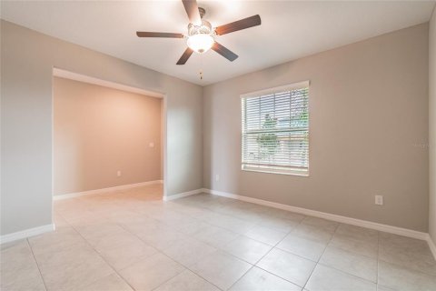 Casa en alquiler en Wimauma, Florida, 4 dormitorios, 244.8 m2 № 1820452 - foto 2