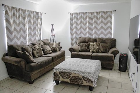 House in Lake Alfred, Florida 2 bedrooms, 77.29 sq.m. № 1314172 - photo 8