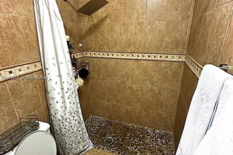 Купить кондоминиум в Майами, Флорида 2 спальни, 80.82м2, № 2048701 - фото 17