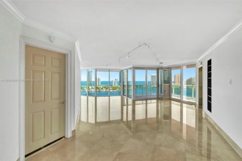 Condo in Aventura, Florida, 3 bedrooms  № 1370804 - photo 12