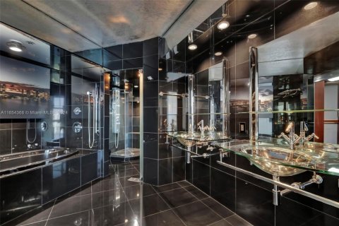 Condo in Aventura, Florida, 3 bedrooms  № 1370804 - photo 22