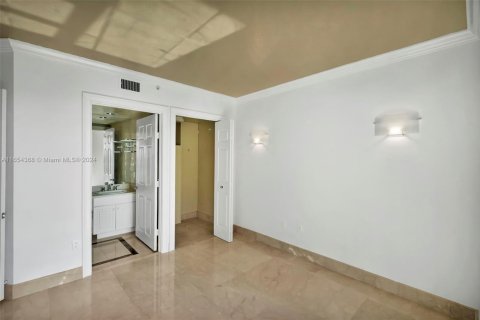 Condo in Aventura, Florida, 3 bedrooms  № 1370804 - photo 29