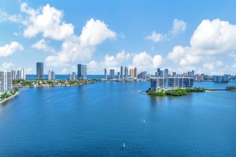 Condo in Aventura, Florida, 3 bedrooms  № 1370804 - photo 11