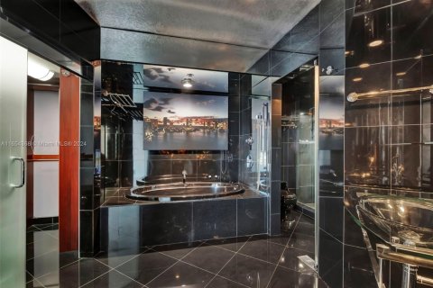Condo in Aventura, Florida, 3 bedrooms  № 1370804 - photo 23