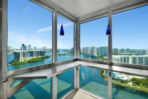 Condo in Aventura, Florida, 3 bedrooms  № 1370804 - photo 15