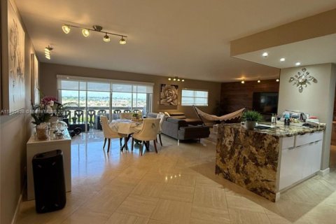Copropriété à vendre à Miami, Floride: 3 chambres, 178.84 m2 № 1746203 - photo 22