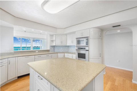 Condominio en alquiler en Sarasota, Florida, 3 dormitorios, 215.07 m2 № 1883035 - foto 10