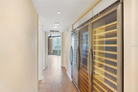 Condominio en alquiler en Sarasota, Florida, 3 dormitorios, 215.07 m2 № 1883035 - foto 11