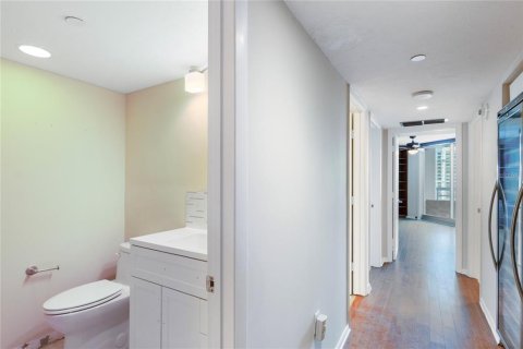 Condominio en alquiler en Sarasota, Florida, 3 dormitorios, 215.07 m2 № 1883035 - foto 21