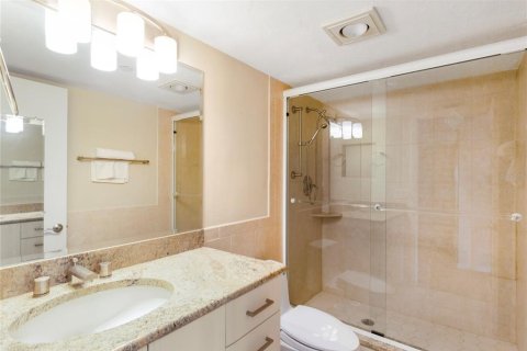 Condominio en alquiler en Sarasota, Florida, 3 dormitorios, 215.07 m2 № 1883035 - foto 24