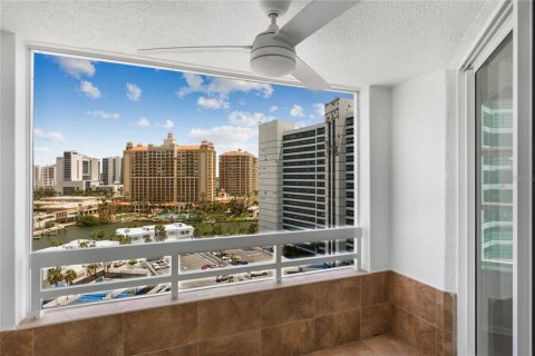 Condominio en alquiler en Sarasota, Florida, 3 dormitorios, 215.07 m2 № 1883035 - foto 16