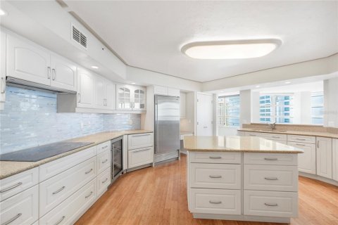 Condominio en alquiler en Sarasota, Florida, 3 dormitorios, 215.07 m2 № 1883035 - foto 7
