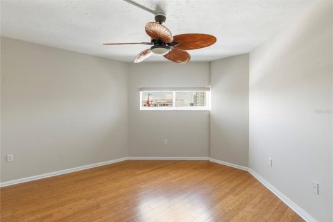 Condominio en alquiler en Sarasota, Florida, 3 dormitorios, 215.07 m2 № 1883035 - foto 20