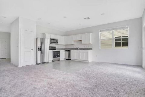 Townhouse in Davenport, Florida 3 bedrooms, 137.5 sq.m. № 1569981 - photo 8