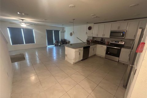 Adosado en venta en North Fort Myers, Florida, 3 dormitorios, 126.81 m2 № 2224969 - foto 2