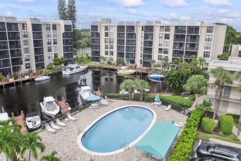 Condominio en Boca Raton, Florida, 2 dormitorios  № 2087382