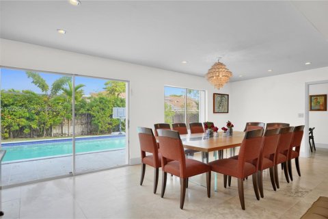 Villa ou maison à louer à Miami, Floride: 4 chambres, 279.26 m2 № 1992757 - photo 10