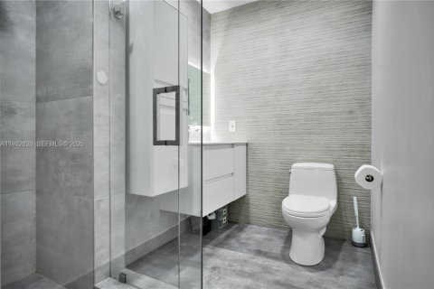 Villa ou maison à louer à Miami, Floride: 4 chambres, 279.26 m2 № 1992757 - photo 30