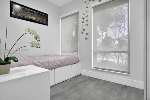 Villa ou maison à louer à Miami, Floride: 4 chambres, 279.26 m2 № 1992757 - photo 21