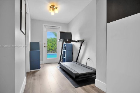 Villa ou maison à louer à Miami, Floride: 4 chambres, 279.26 m2 № 1992757 - photo 15