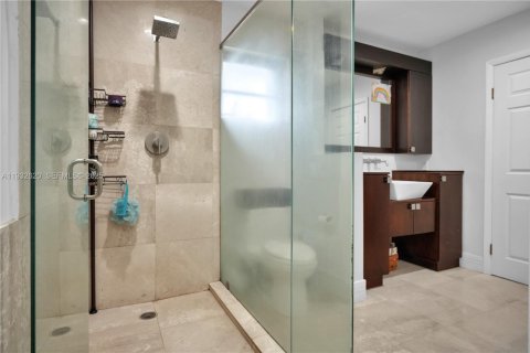 Villa ou maison à louer à Miami, Floride: 4 chambres, 279.26 m2 № 1992757 - photo 26