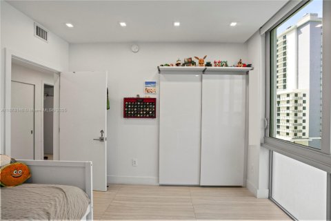 Купить кондоминиум в Норт-Майами-Бич, Флорида 3 спальни, 144.56м2, № 1924605 - фото 18