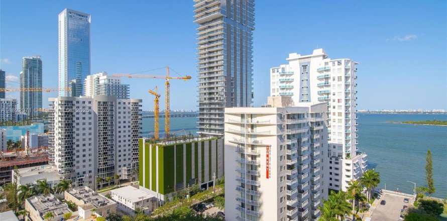 Appartement à Miami, Floride 1 chambre, 92.25 m2 № 1784191