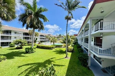 Condo à Hallandale Beach, Floride, 2 chambres  № 2065760