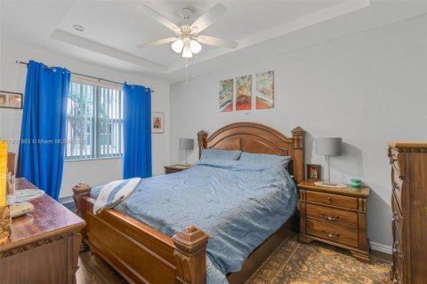 Townhouse in Miami, Florida 4 bedrooms, 166.57 sq.m. № 1783819 - photo 15
