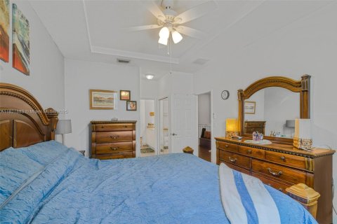 Townhouse in Miami, Florida 4 bedrooms, 166.57 sq.m. № 1783819 - photo 17