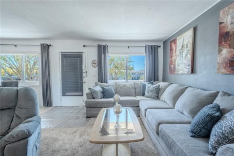 Condo in Seminole, Florida, 1 bedroom  № 1576619 - photo 5