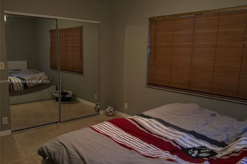 Condominio en venta en Fort Lauderdale, Florida, 2 dormitorios № 1713023 - foto 2